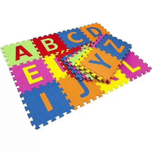 Tapete de EVA letras 56x29x10cm com 26 placas 99 Toys